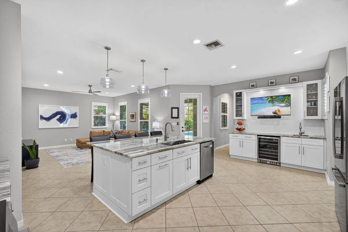 Canterbury Place Residence photo 10