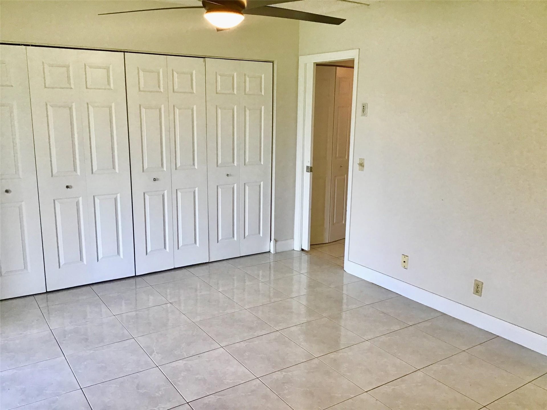 Unit 135 photo 13