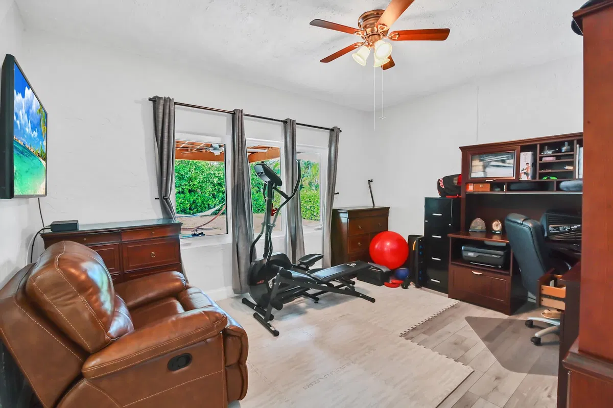 Old Northwood Residence photo 13