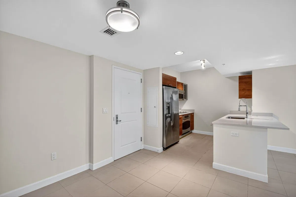 City Palms Unit 338 photo 4