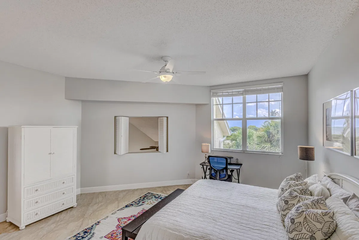  Residence photo 43