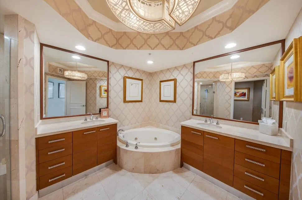 The Landmark Palm Beach Gardens Unit 1002a photo 19