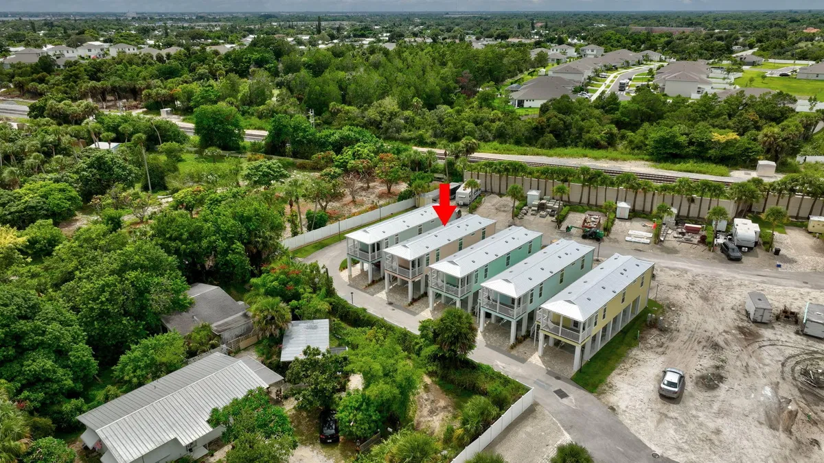 Residence photo 31
