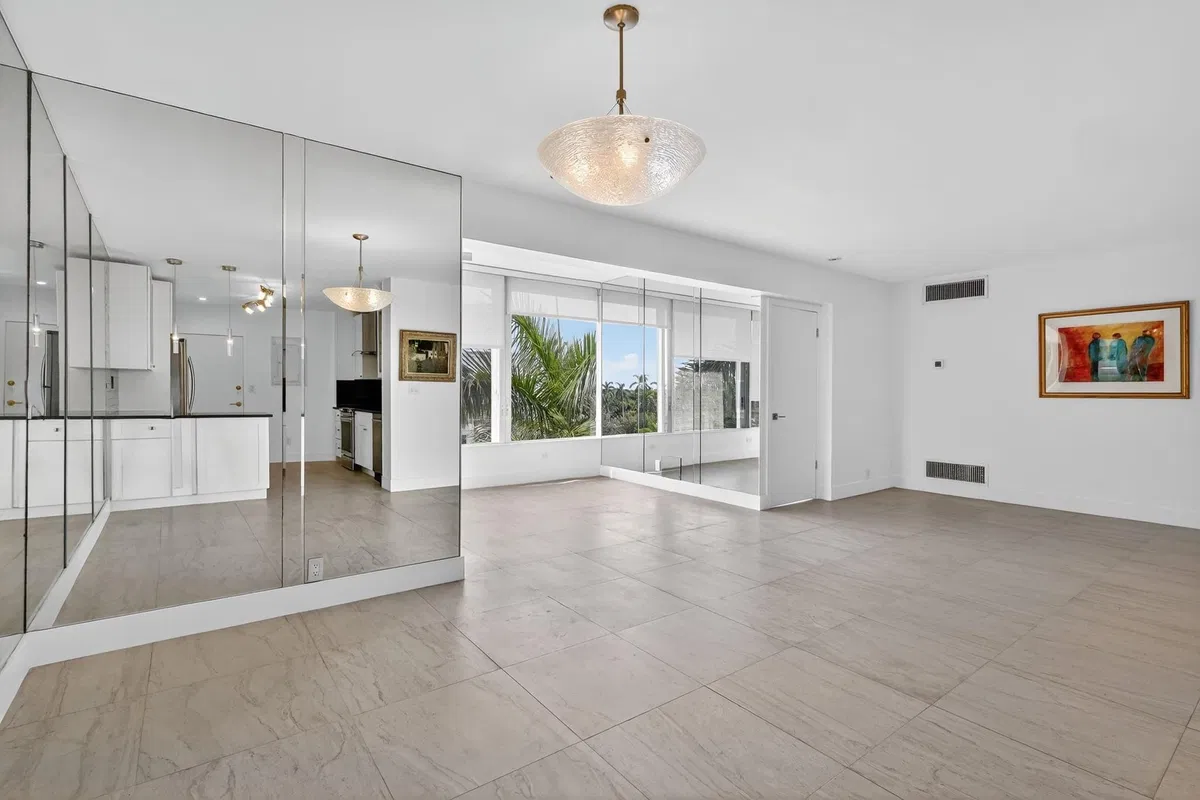Palm Beach Towers, Palm Beach Unit 507A photo 7