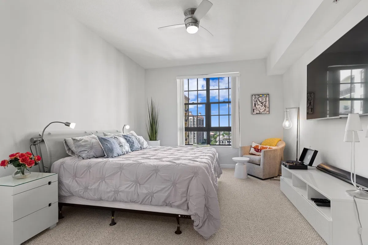 One City Plaza Unit 1417 photo 10