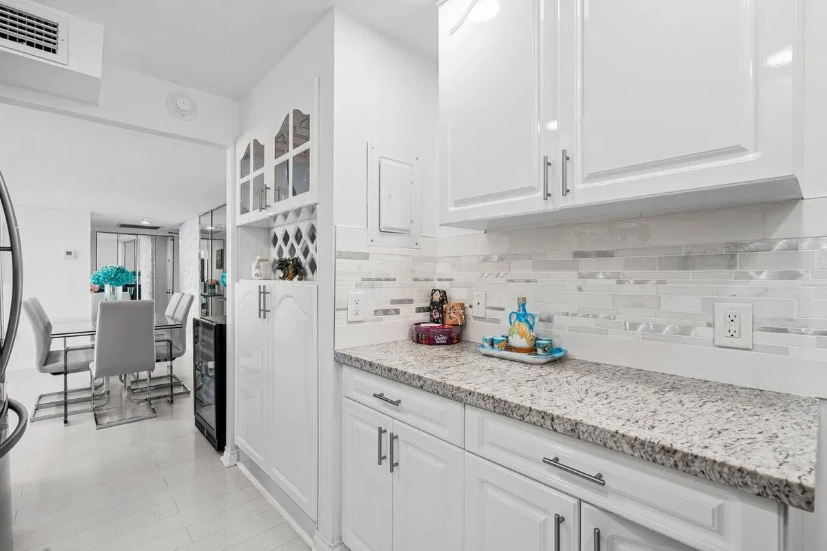 Palm Beach House Unit 2004 photo 10
