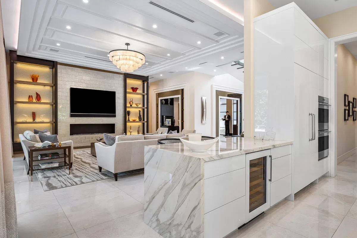 Royal Palm Yacht and Country Club Residence photo 13