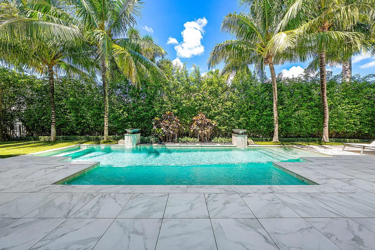 Royal Palm Yacht and Country Club Residence photo 25