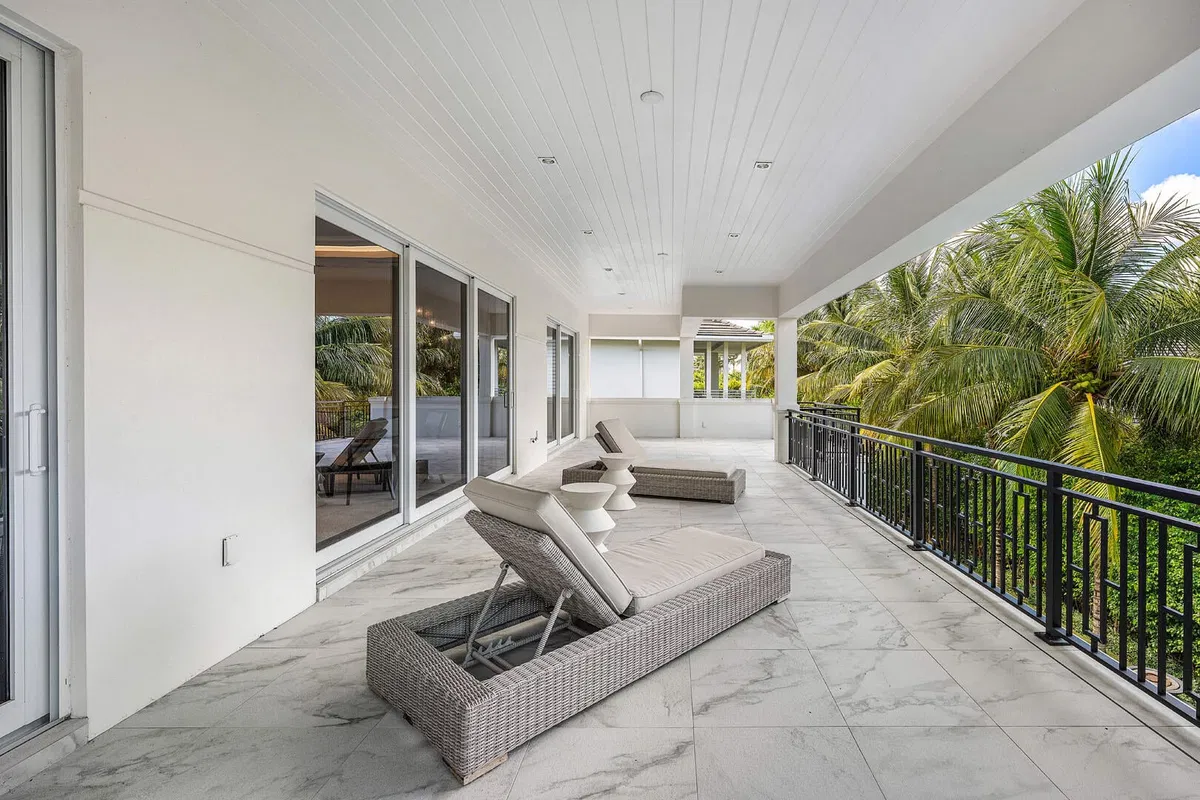 Royal Palm Yacht and Country Club Residence photo 46