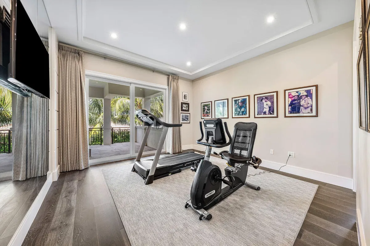 Royal Palm Yacht and Country Club Residence photo 49