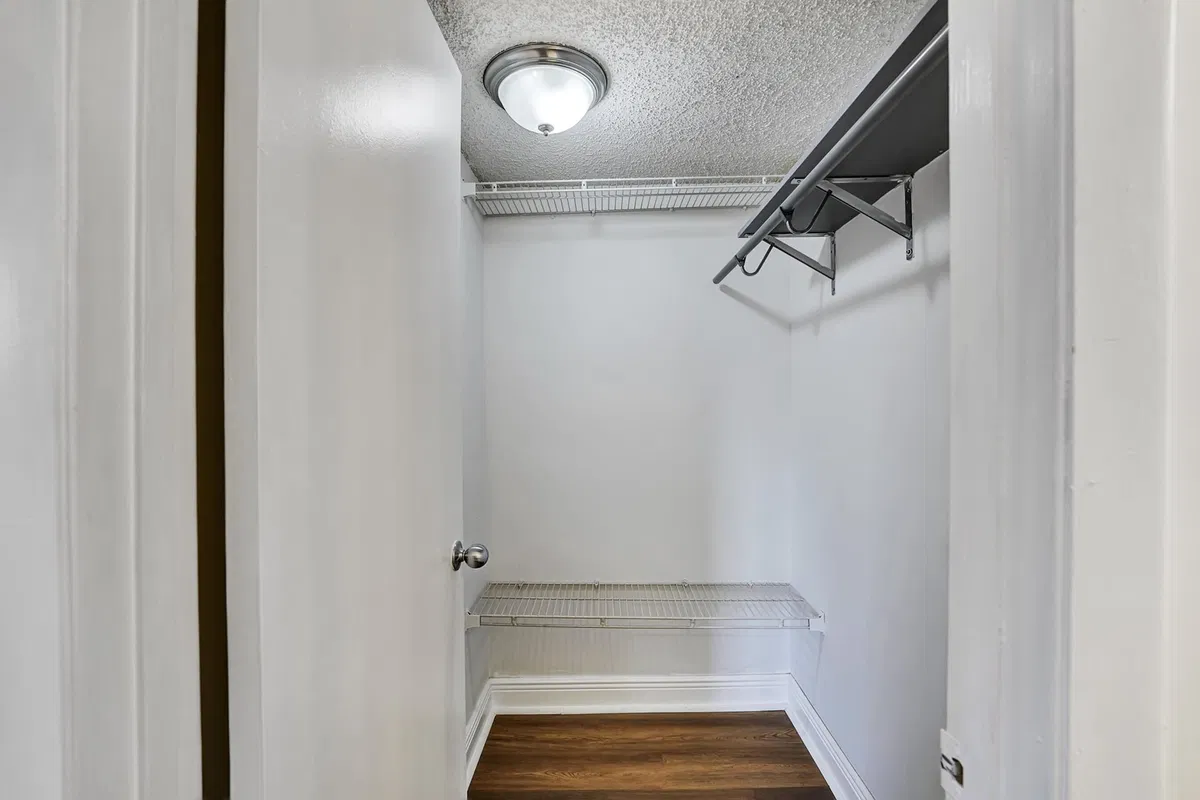 Unit A photo 19