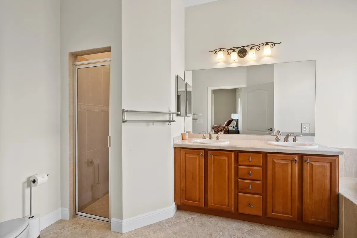 Residence photo 34