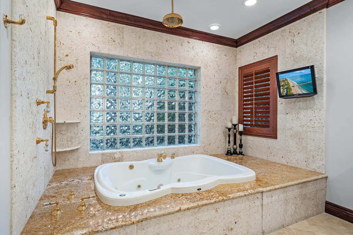  Residence photo 52