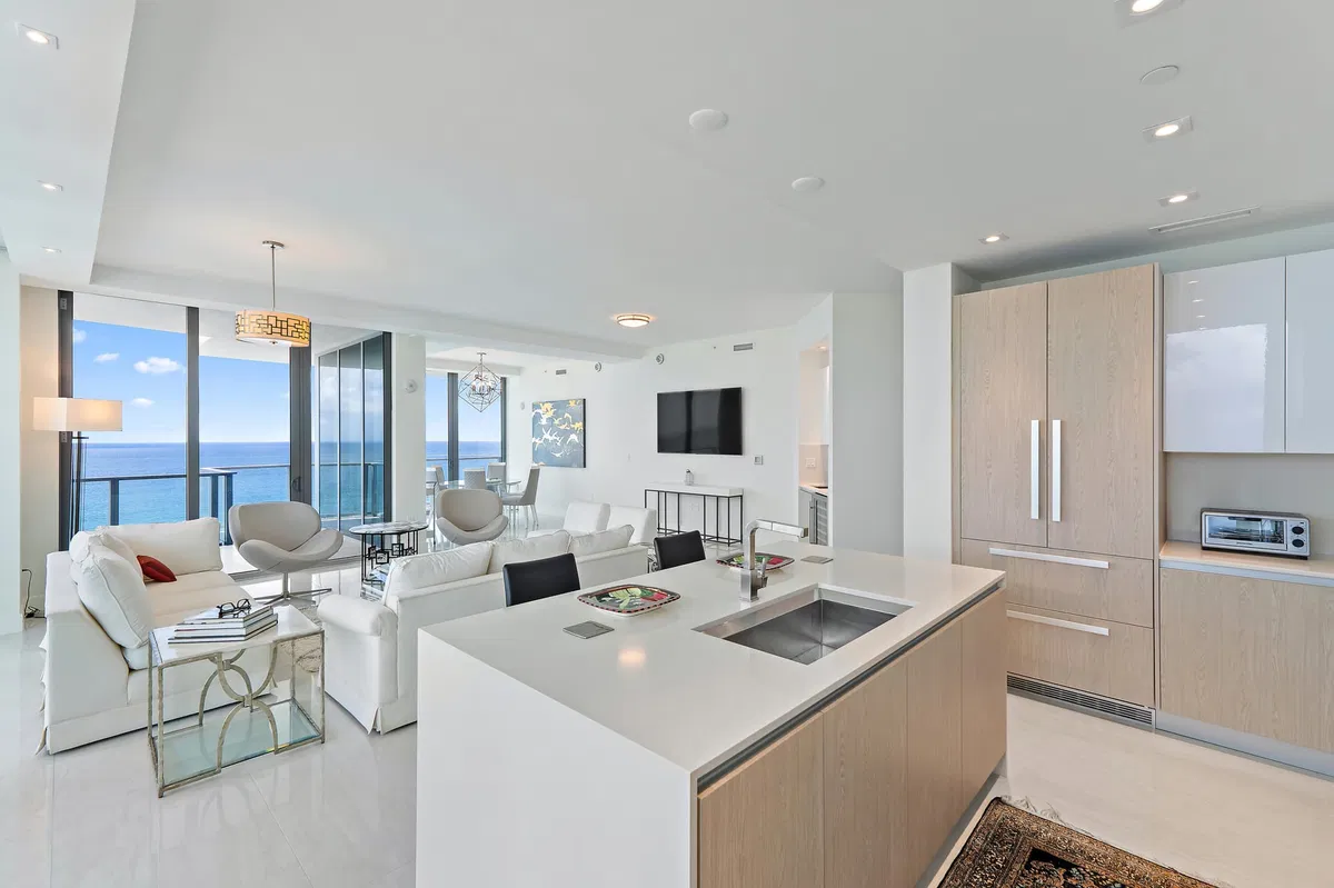 Amrit Ocean Resort & Residences Unit H1603 photo 4