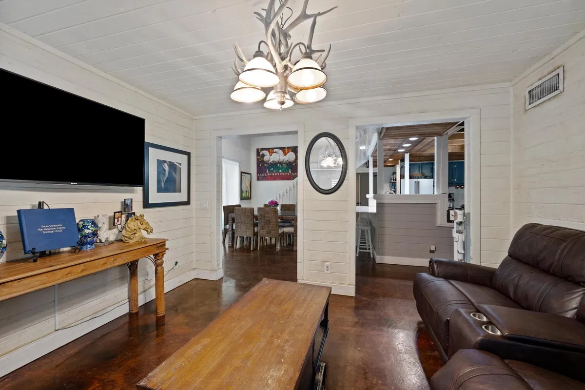 Residence photo 19