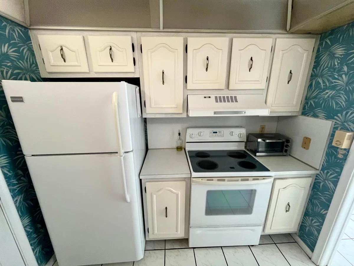 Unit 305 photo 13