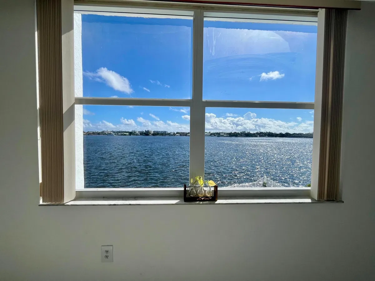 Unit 305 photo 19