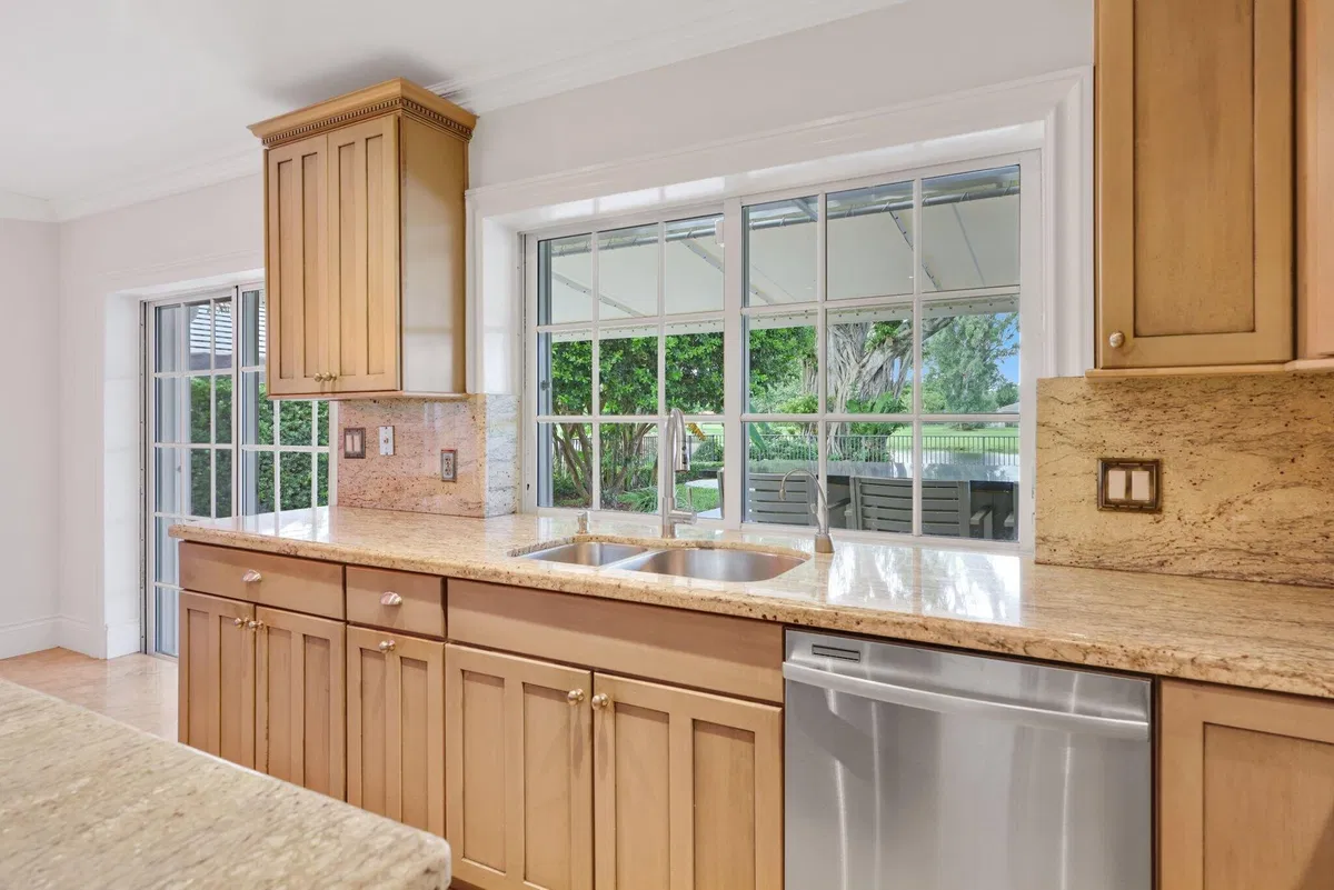 Boca Bath & Tennis Residence photo 16
