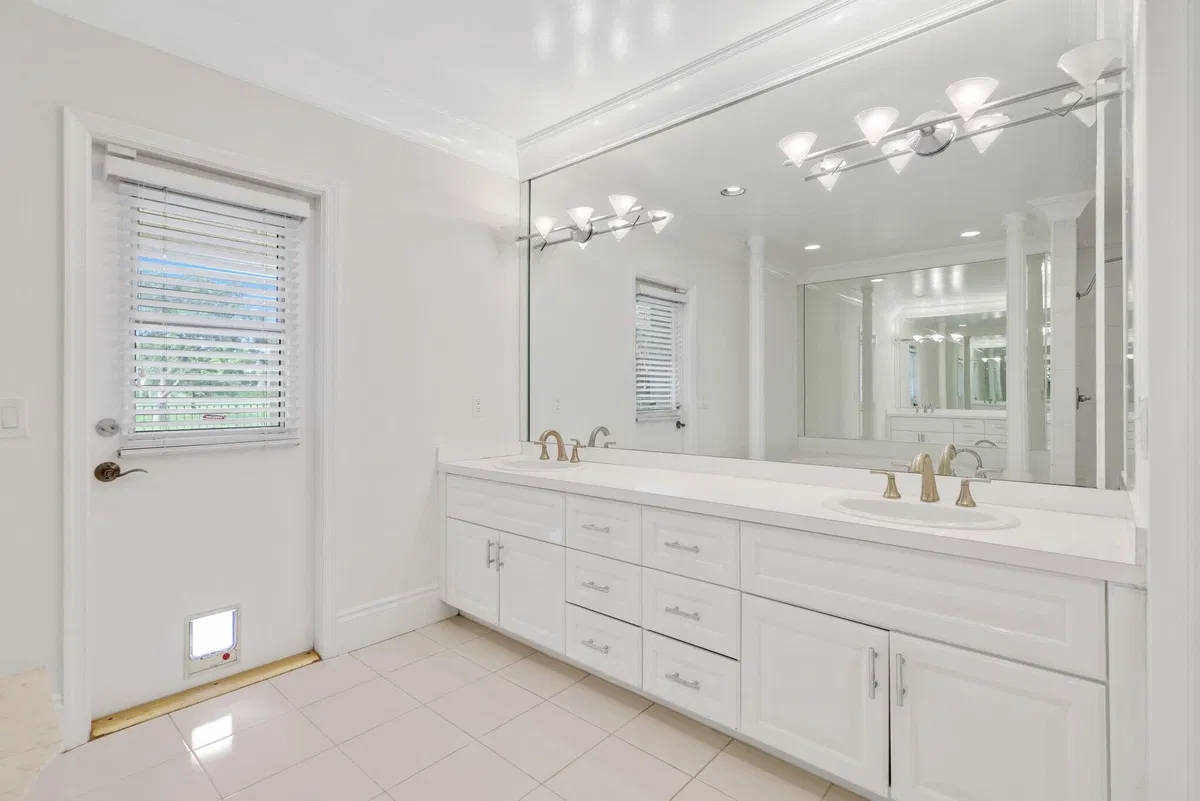 Boca Bath & Tennis Residence photo 37