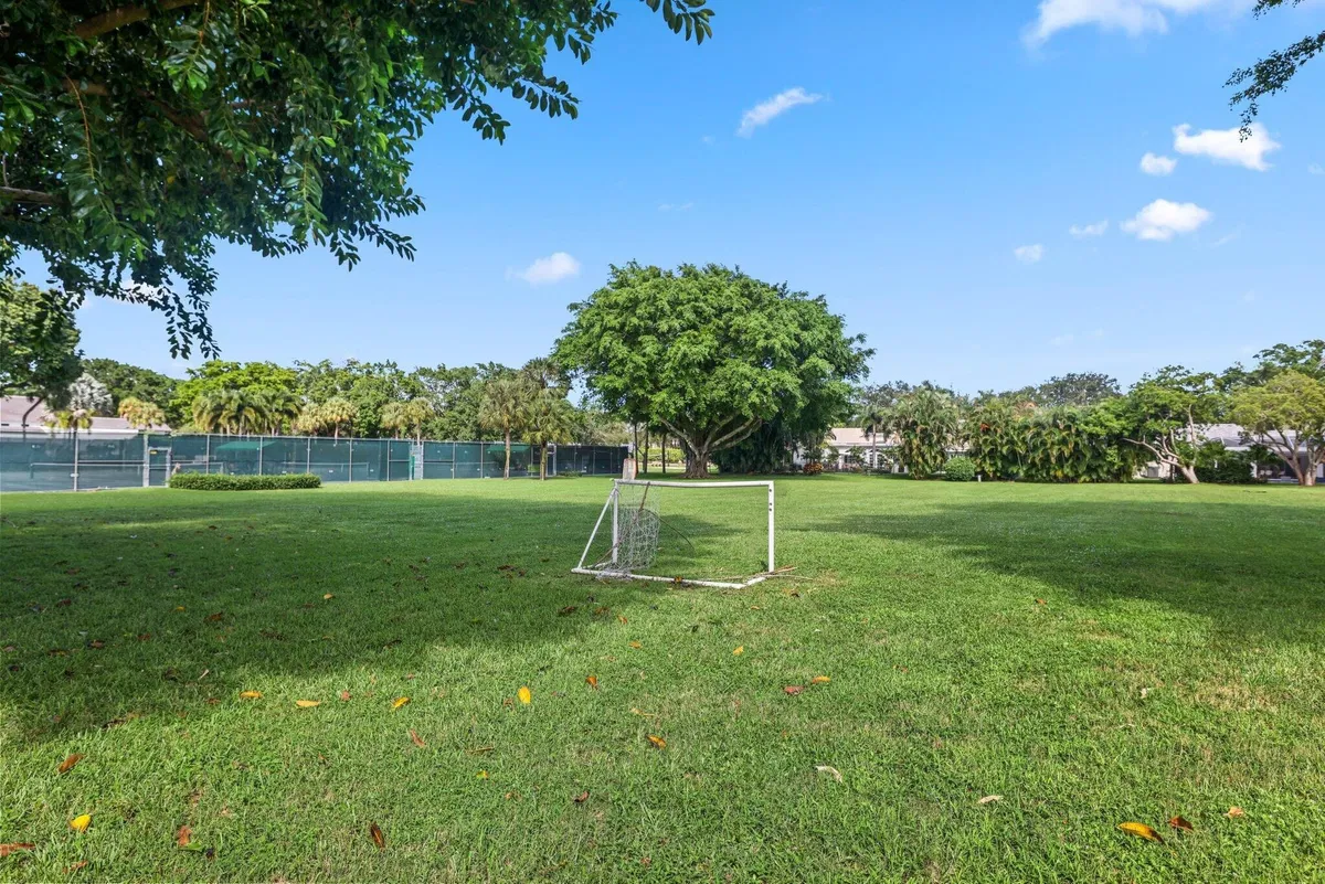 Boca Bath & Tennis Residence photo 61