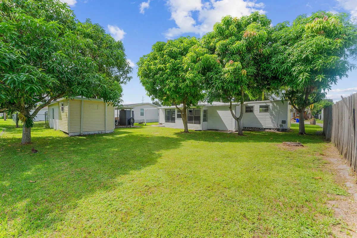  Residence photo 25