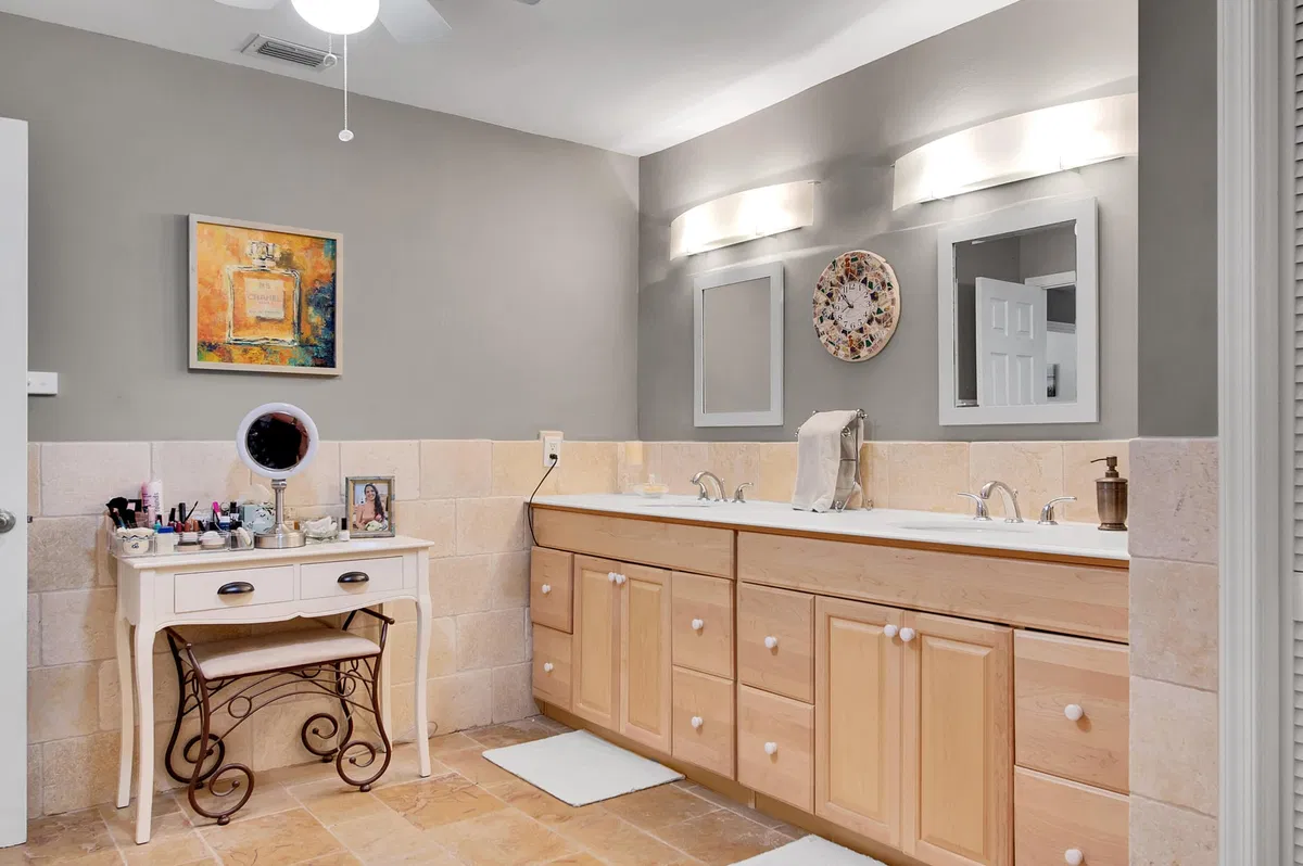 Boca Bath & Tennis Residence photo 28