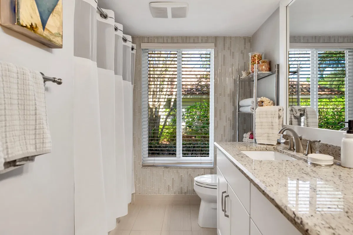 Boca Bath & Tennis Residence photo 34