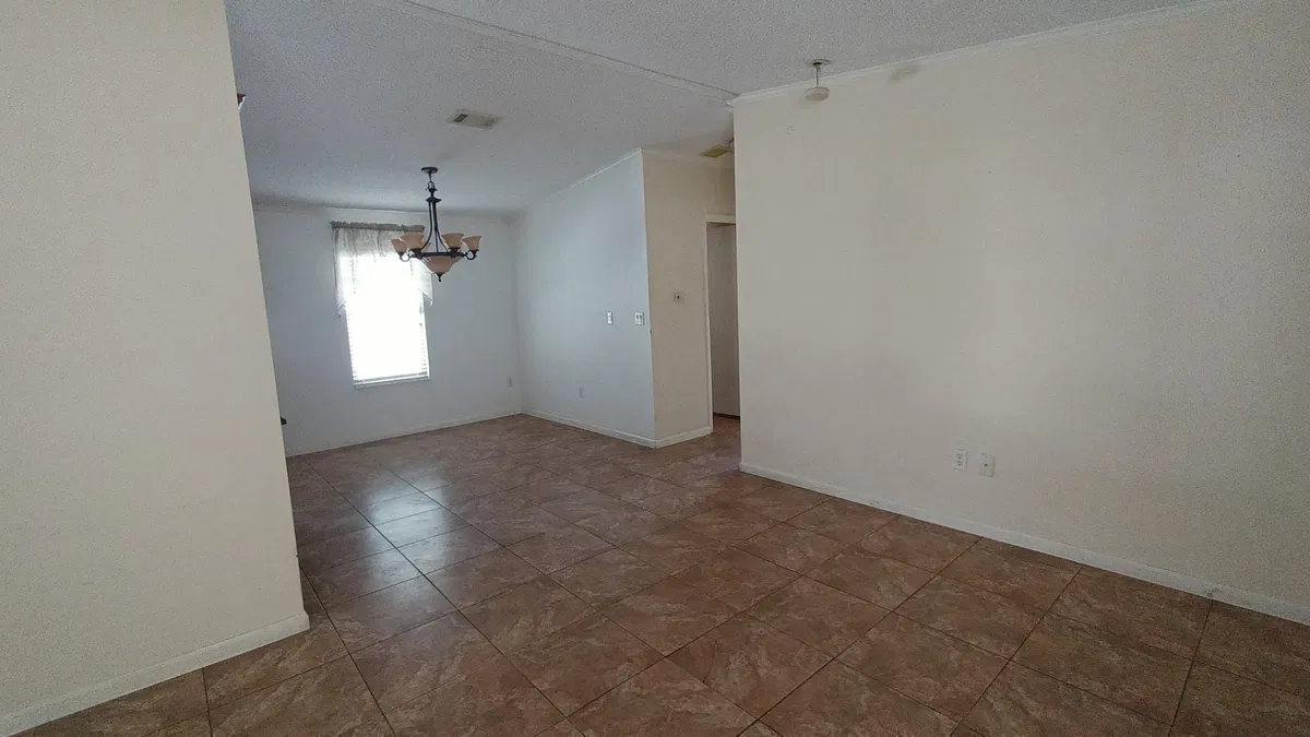 Residence photo 19