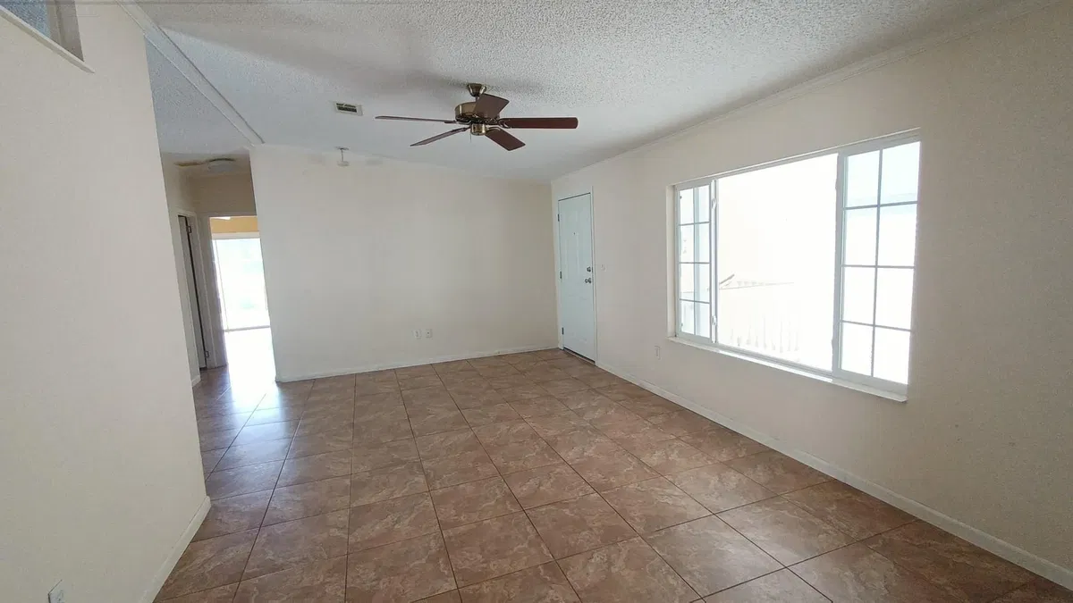 Residence photo 22