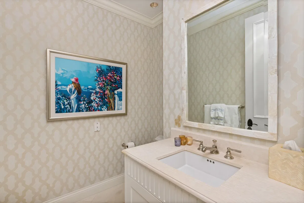 Residence photo 31