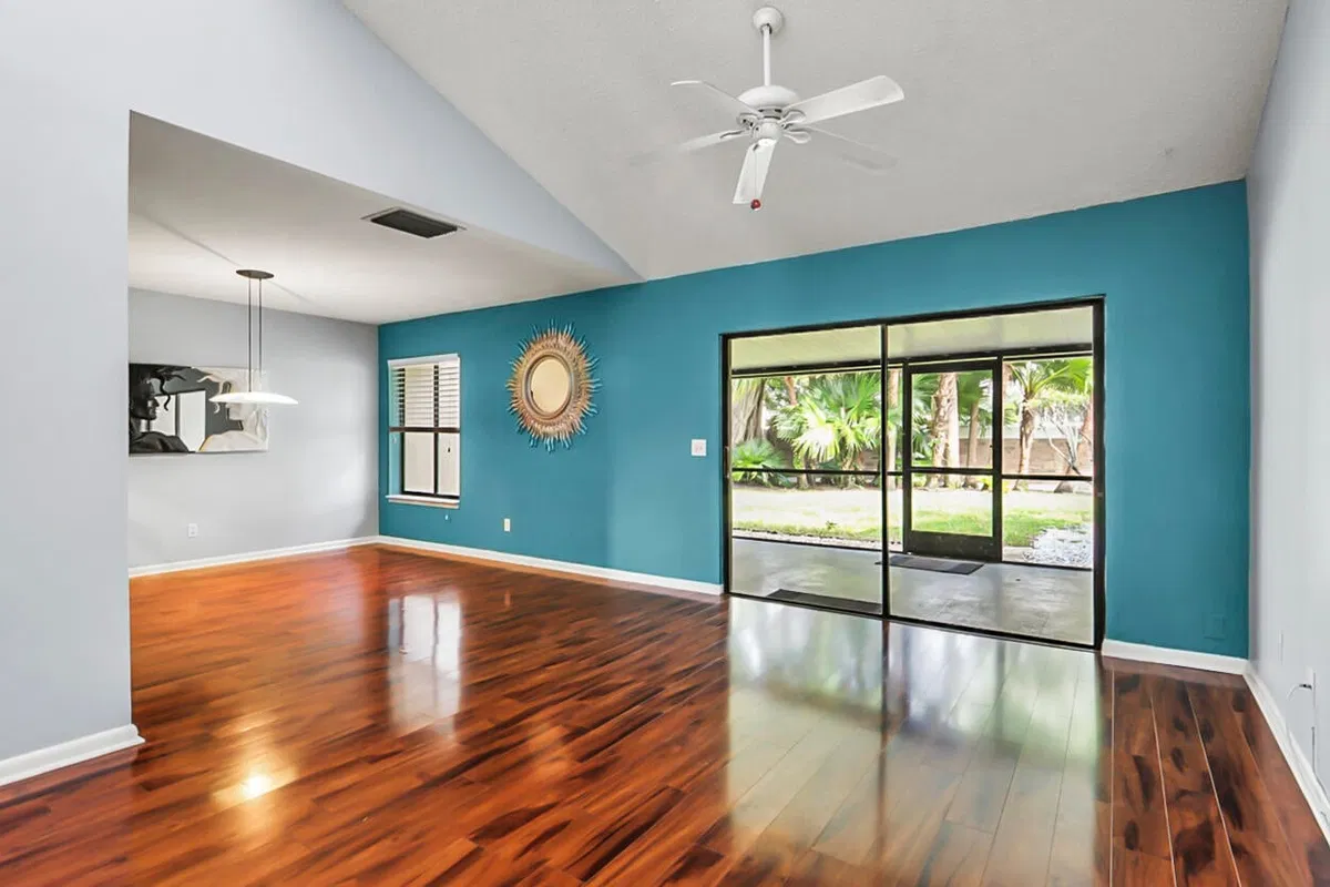 Residence photo 19