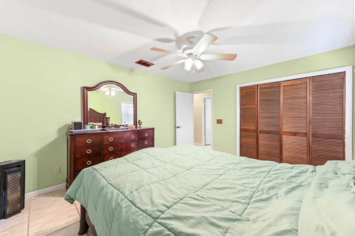 Residence photo 34