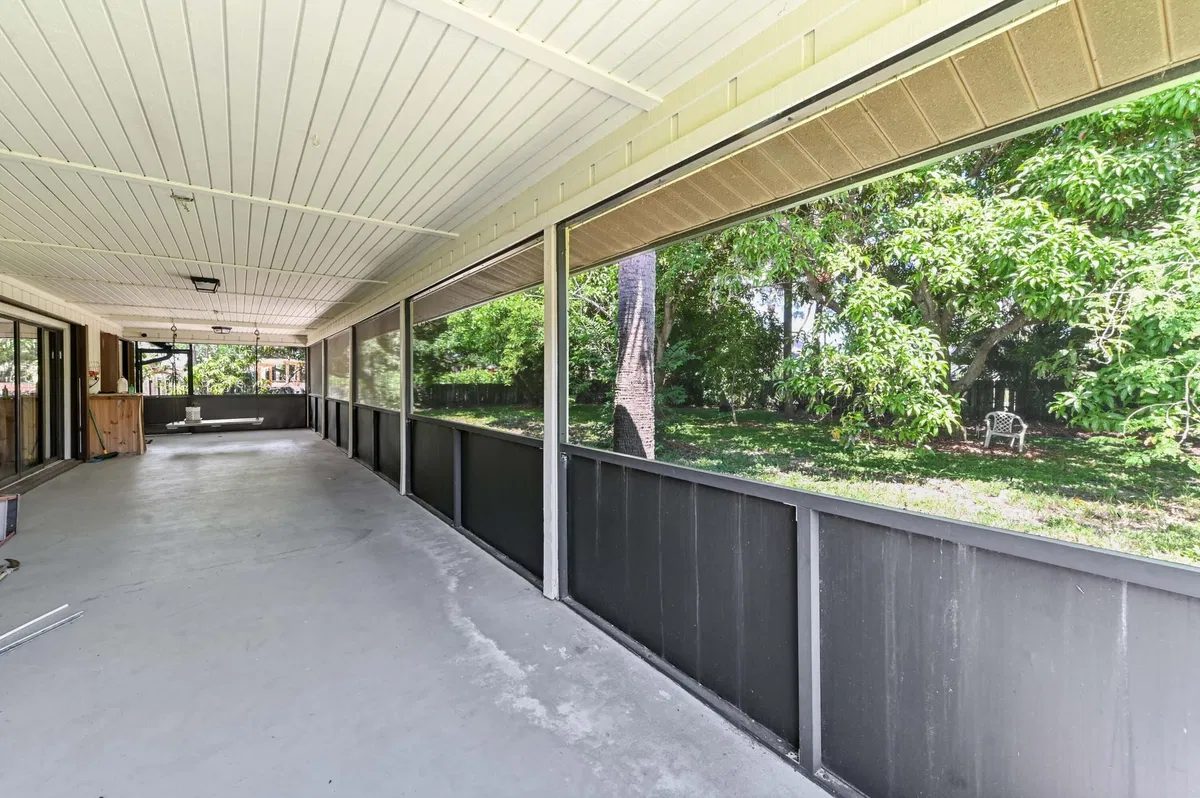 Residence photo 46