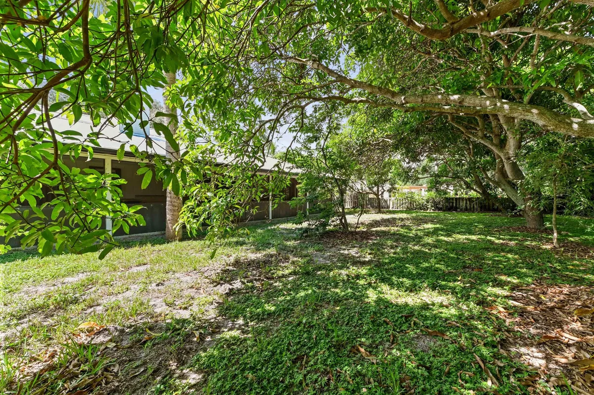 Residence photo 49