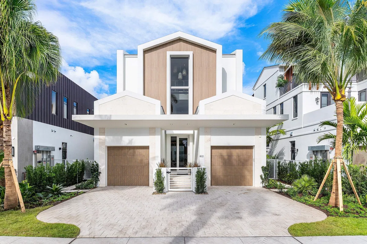 Palm Trail Delray Beach Residence
