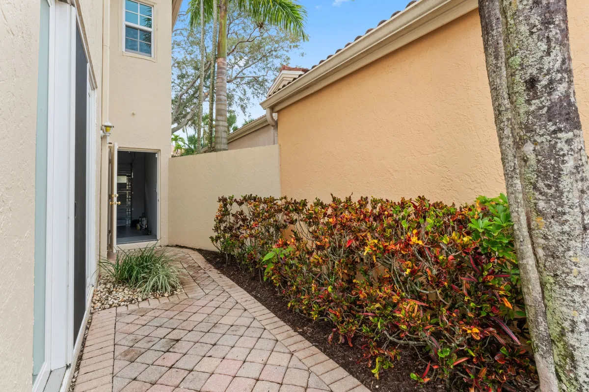 PGA National Palm Beach Gardens Residence photo 40