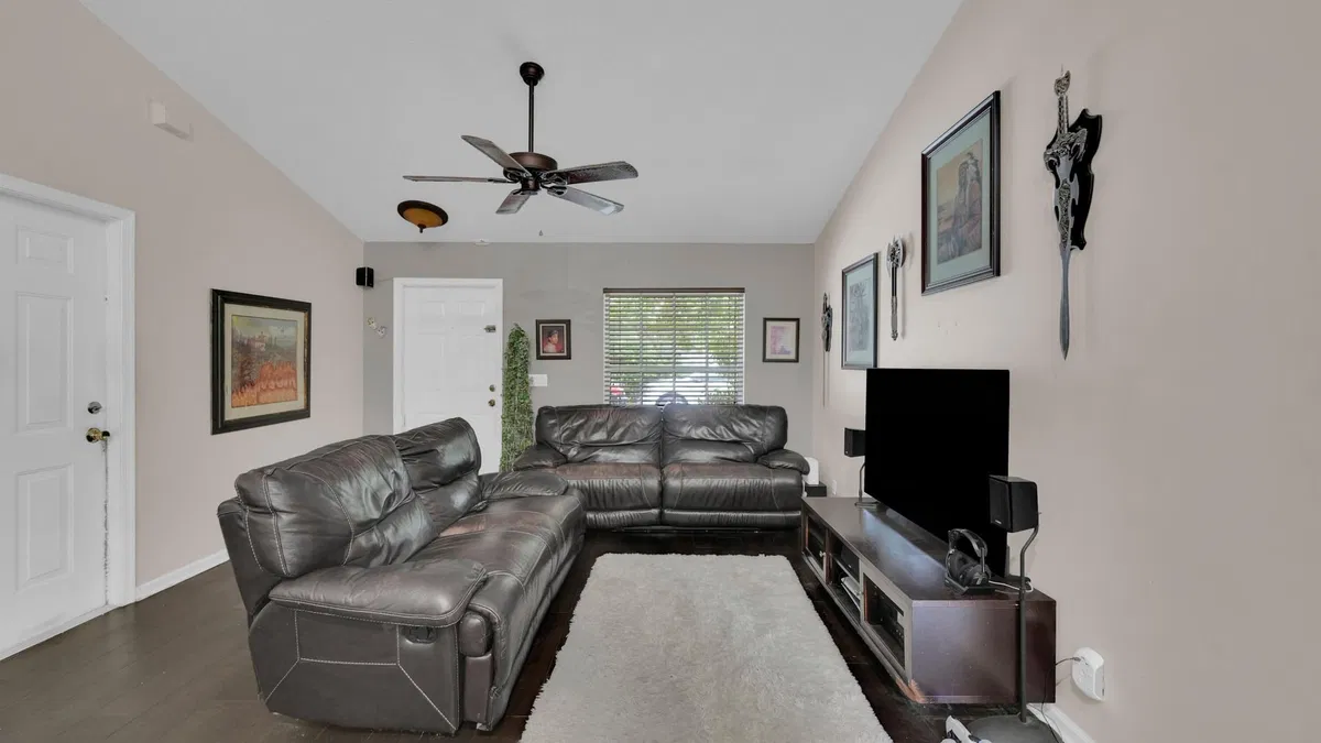  Residence photo 19