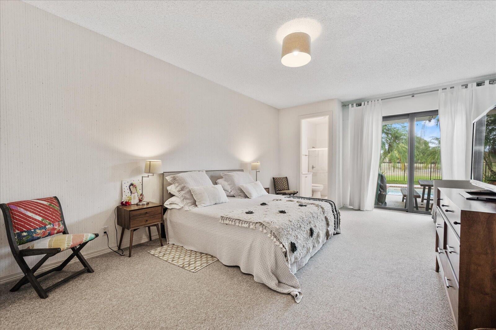 Windsor Way Residence photo 19