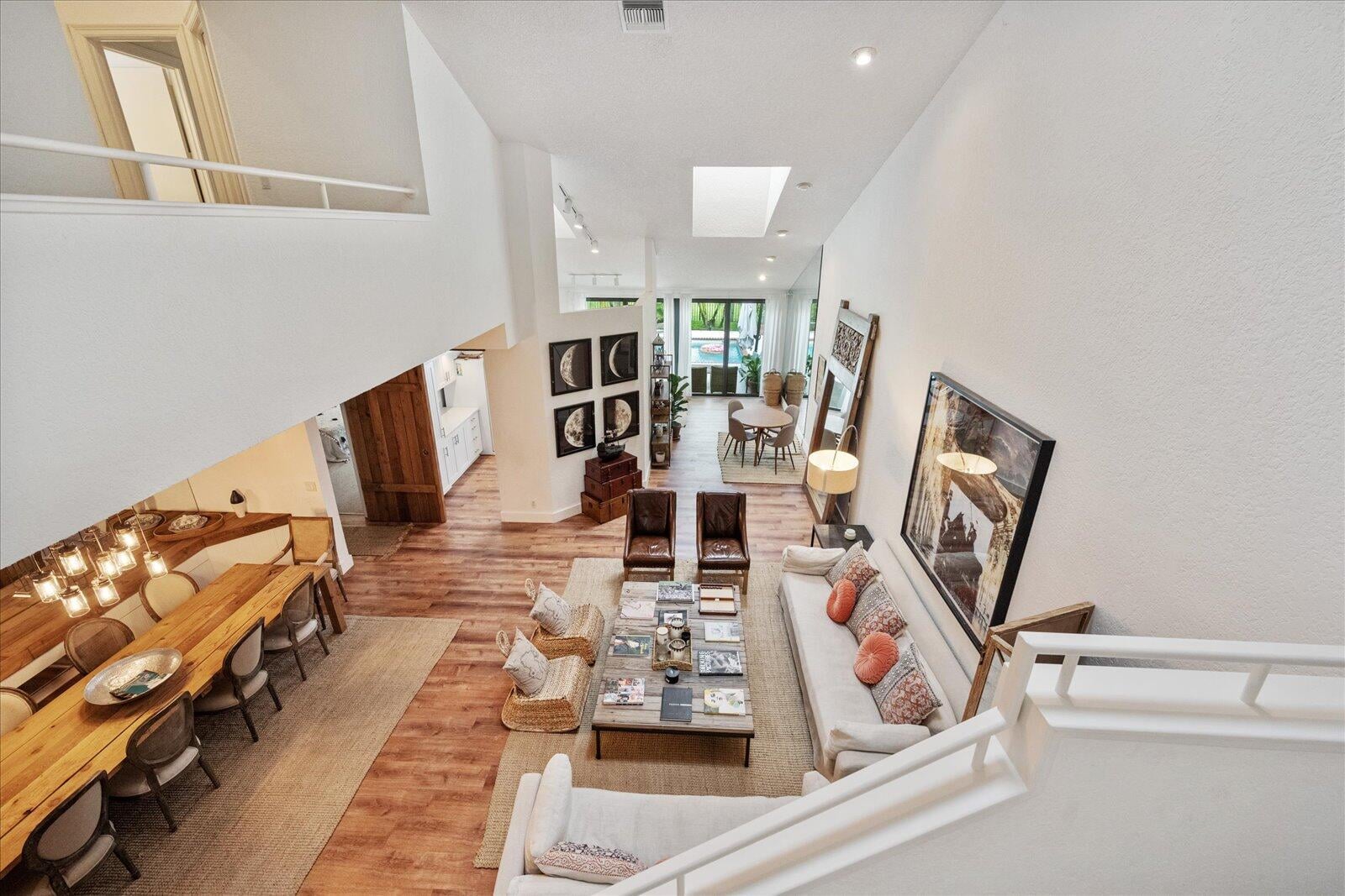 Windsor Way Residence photo 28