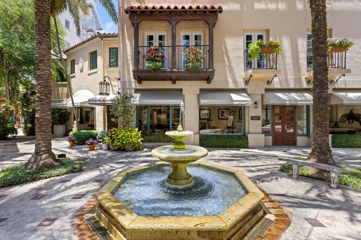 Royal Park Residence photo 13