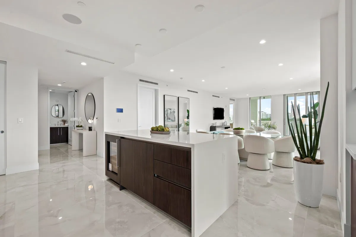 Royal Palm Residences Boca Raton Unit 506 photo 7