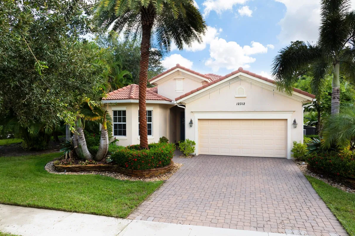 Paloma Palm Beach Gardens Residence