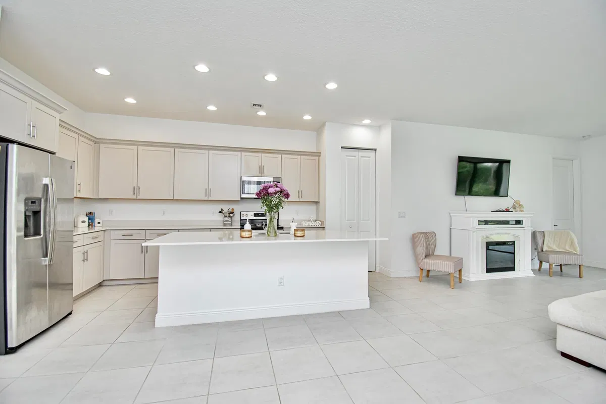 Residence photo 4