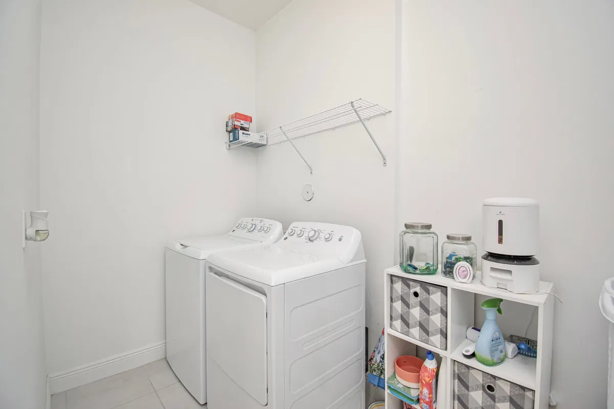 Residence photo 25