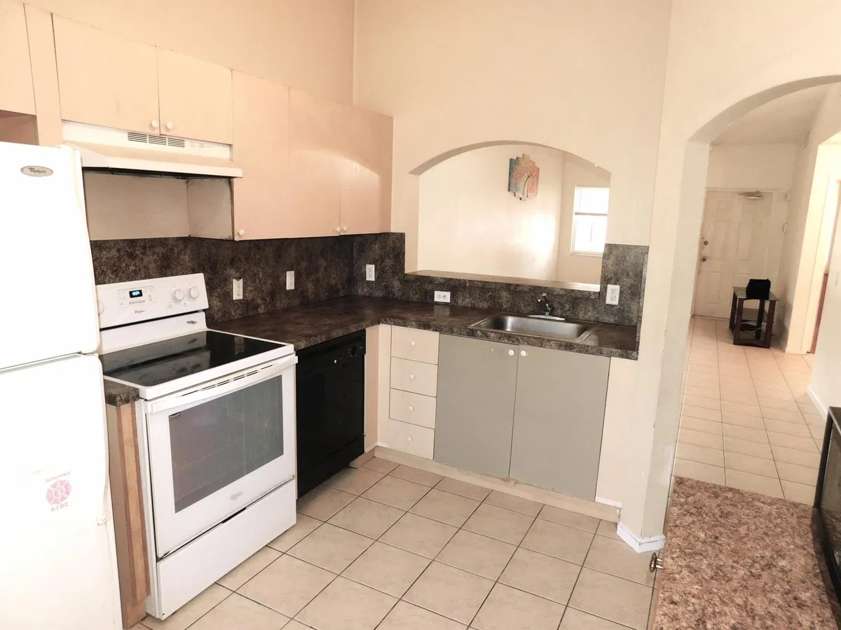 Unit 204 photo 4