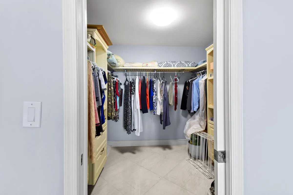  Unit 510 photo 19