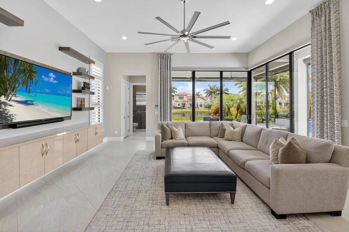 Boca Bridges Residence photo 25