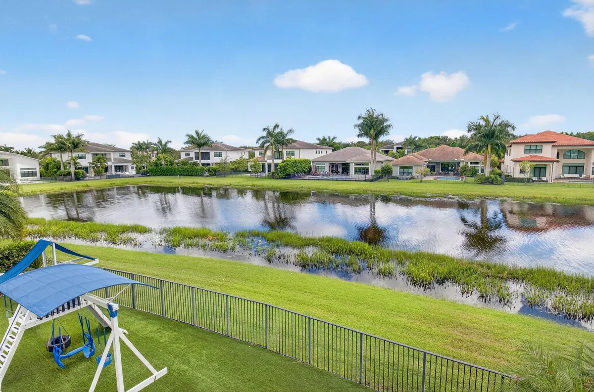 Boca Bridges Residence photo 46
