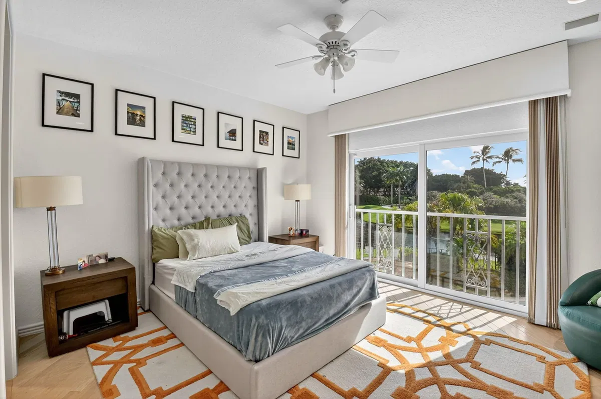 Residence photo 43