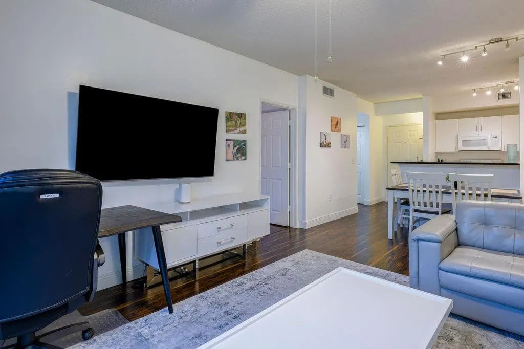 Courtyards in Cityplace Unit 402 photo 4
